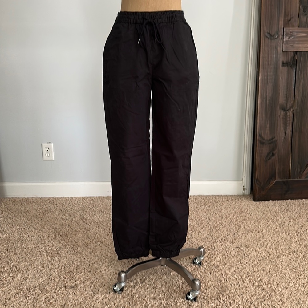 Black vans joggers